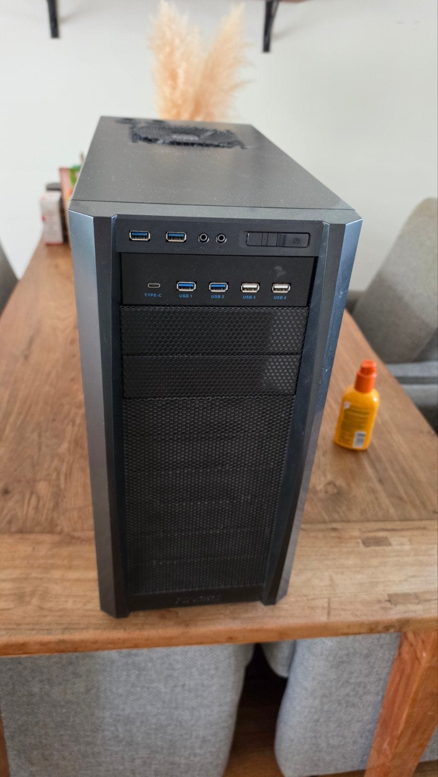 Gratis computerkast zonder voeding, let op dit is geen pc, Ophalen, Gebruikt
