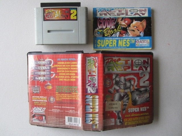 Action Replay 2 SNES Super Nintendo NES, Spelcomputers en Games, Gebruikt, Overige genres, 2 spelers, Ophalen of Verzenden