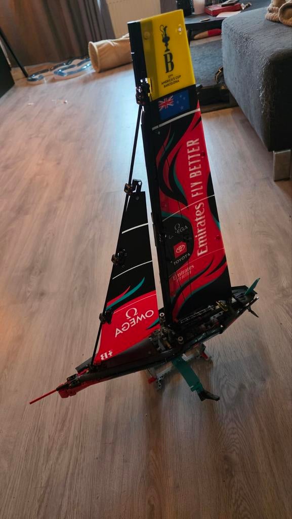 LEGO Technic Emirates Team New Zealand AC75 Jacht Set 42174, Ophalen
