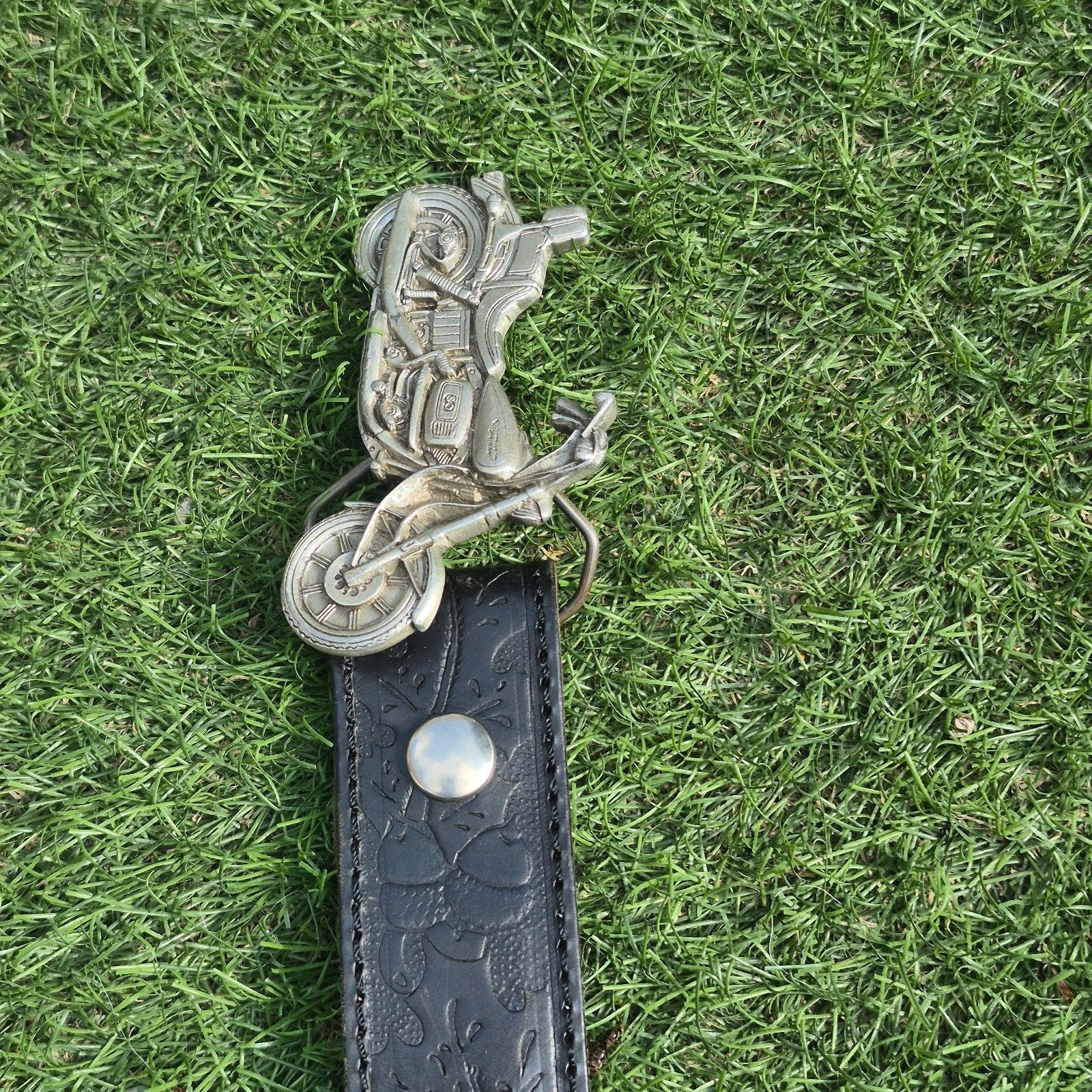 Vintage leren riem met motorfiets gesp - Zwart, Heupriem, Ophalen of Verzenden, Onbekend, Gedragen