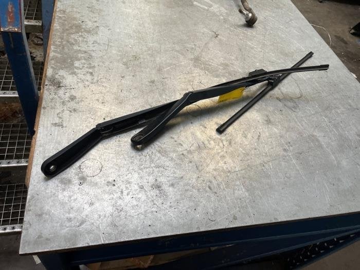 Ruitenwisserarm set van een BMW 5-Serie, Gebruikt, -, -, Ophalen of Verzenden