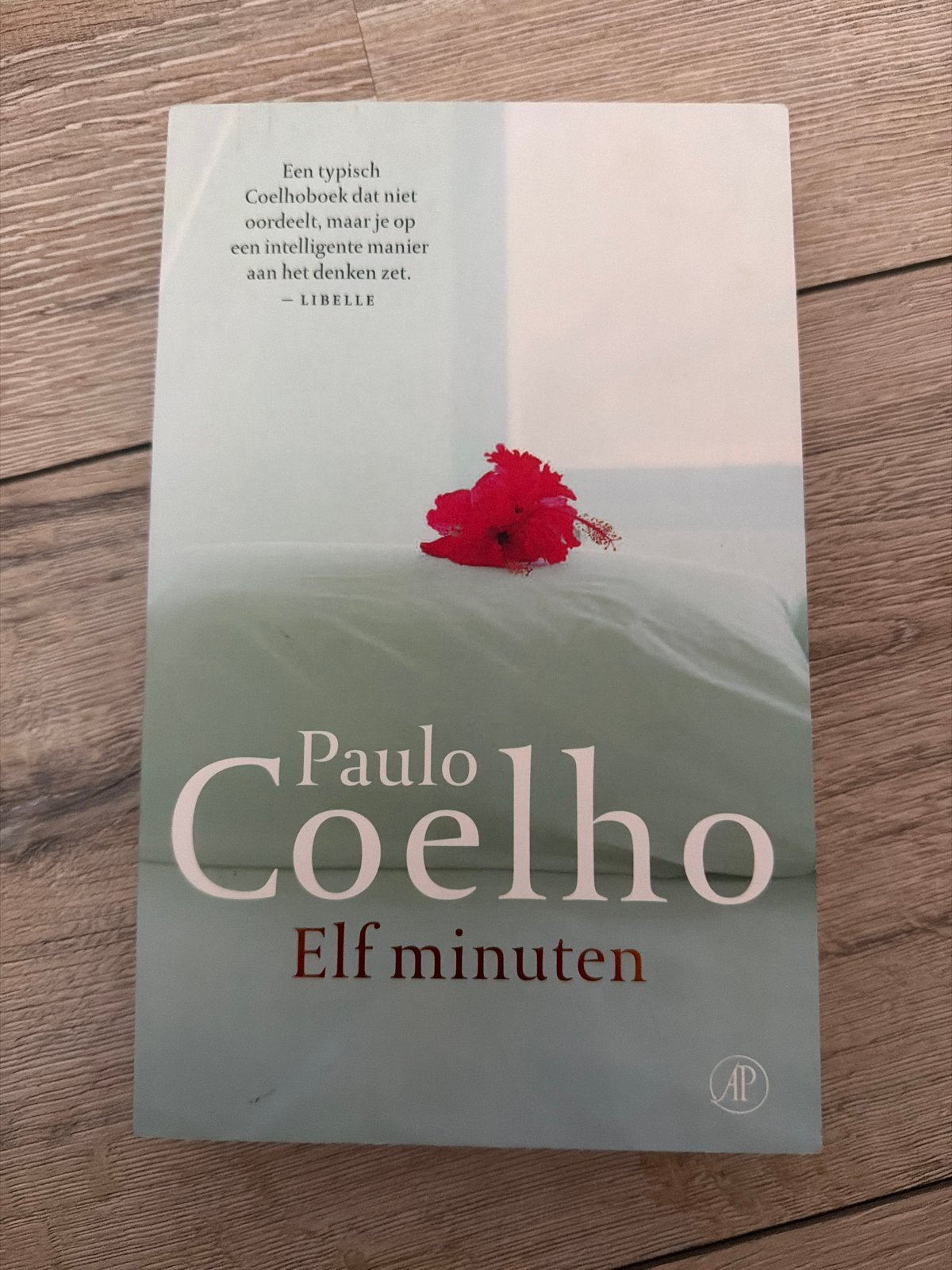 Elf minuten - Paulo Coelho, Ophalen of Verzenden, Zo goed als nieuw, Nederland