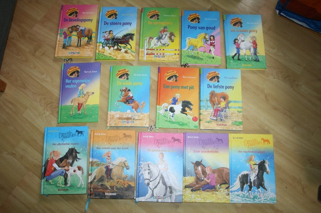 Gertrud Jetten - Zonnehoeve/Droompaarden - 4 euro per stuk, Verzenden, Gelezen, Fictie algemeen