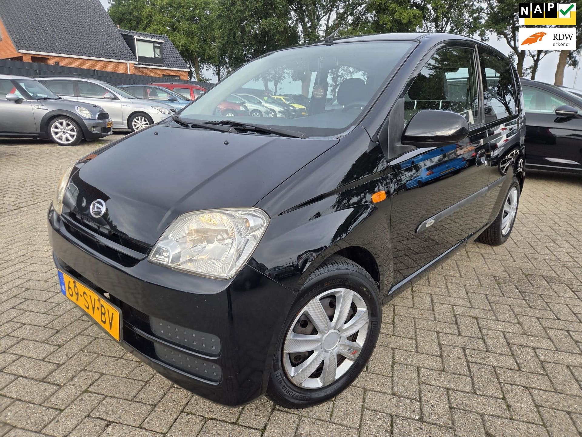 Daihatsu Cuore 1.0-12V Osaka 2006. Airco. APK 08-2027, Auto's, Daihatsu, Voorwielaandrijving, Stof, Zwart, 18 €/maand