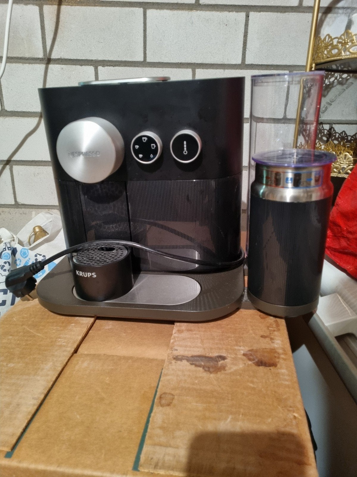 Nespresso krups met melkopschuimer, Ophalen of Verzenden, Espresso apparaat
