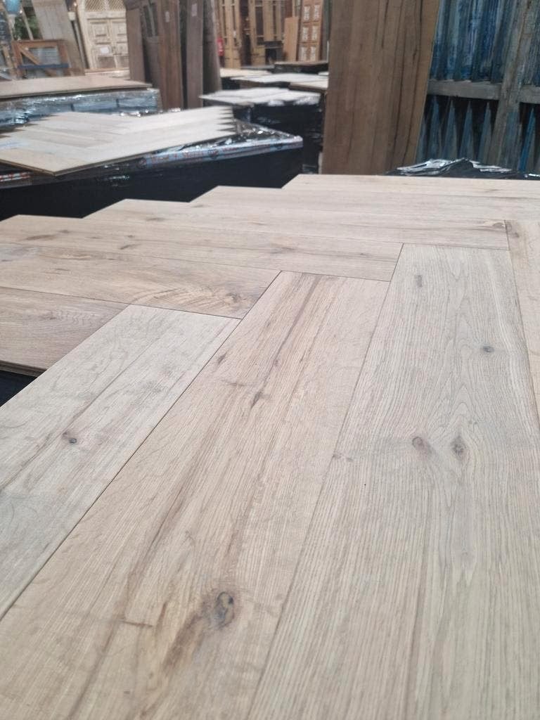 EIKEN VISGRAAT VLOER LEGKLAAR GEOLIED WALVISGRAAT PARKET, Ophalen of Verzenden, Nieuw, 75 m² of meer, Parket