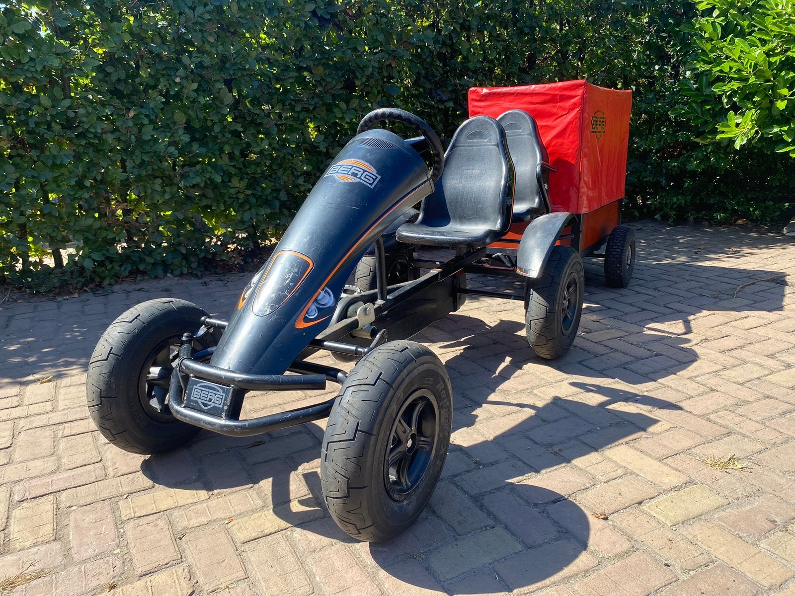 BERG skelter, Black Edition met kar en huif en duo zit., Ophalen, Gebruikt, Berg, Vrijloopautomaat