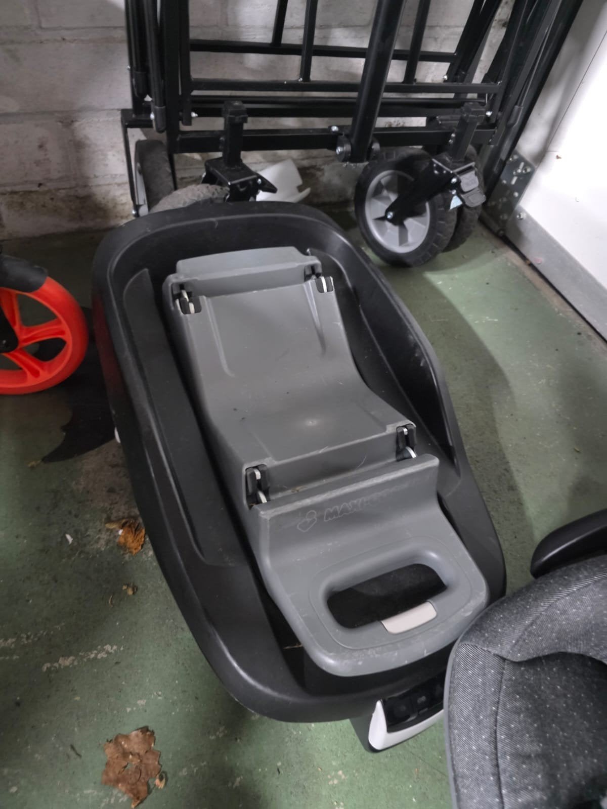 maxi cosi 2 ×  familyfix base, Ophalen, Gebruikt, 9 t/m 18 kg, Isofix