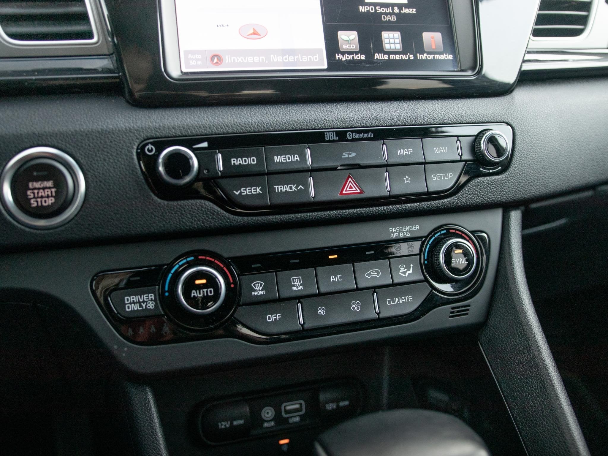Foto 19 van Kia Niro 1.6 GDi Hybrid ExecutiveLine l lederen bekleding l