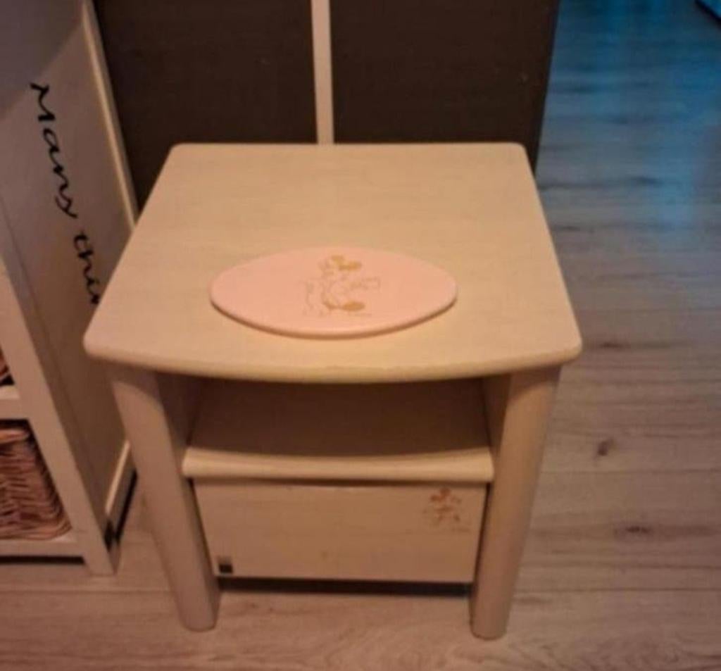 Leuk nachtkastje, Huis en Inrichting, Ophalen, Minder dan 45 cm, 55 tot 70 cm
