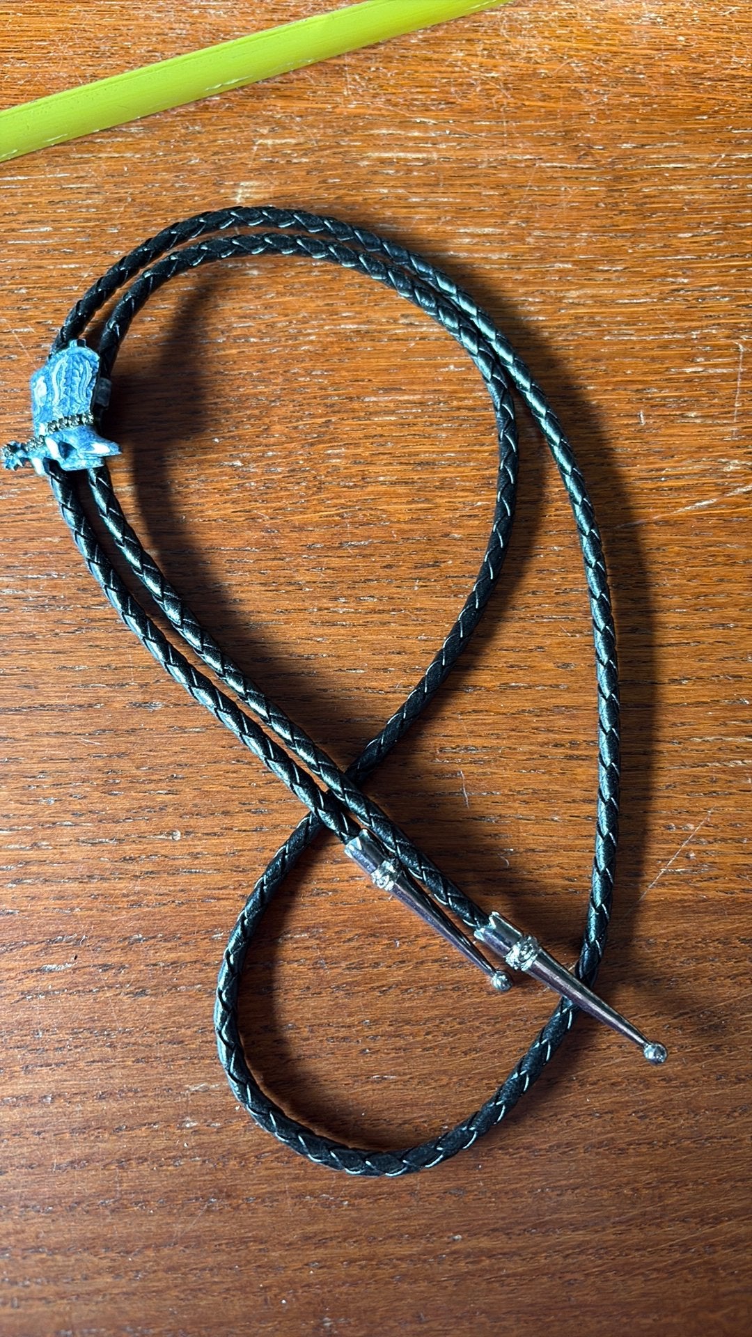 Bolo tie, Verzenden, Zo goed als nieuw