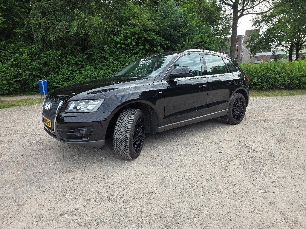 Audi Q5 2.0 Tfsi 132KW Quattro 2010 Zwart, Auto's, Audi, Stof, Zwart, 4 cilinders, 179 pk