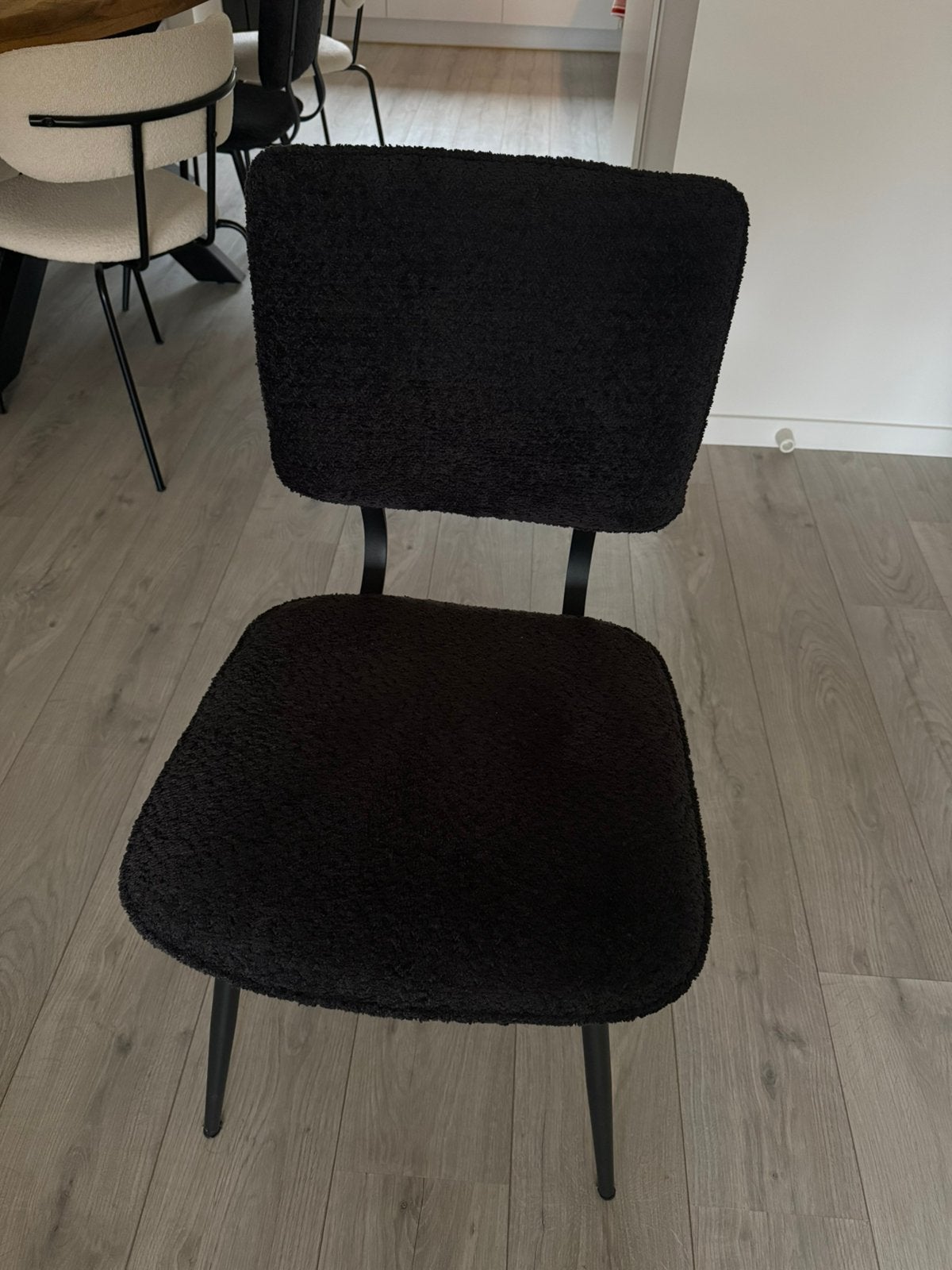 6 nette eetkamerstoelen (3x wit & 3x zwart), Huis en Inrichting, Stoelen, Ophalen, Zo goed als nieuw, Zwart, Vijf, Zes of meer stoelen