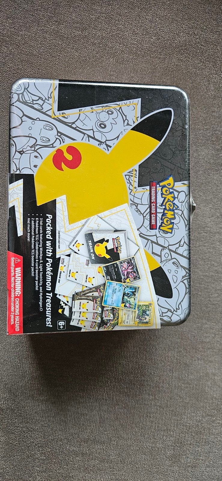 pokemon 25th anniversary collectors chest nieuw/sealed, Ophalen of Verzenden, Nieuw