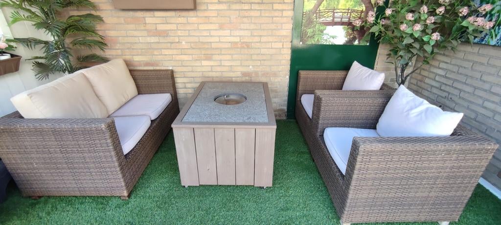 Goed onderhouden tuinset 2 stoelen en bank, Ophalen of Verzenden