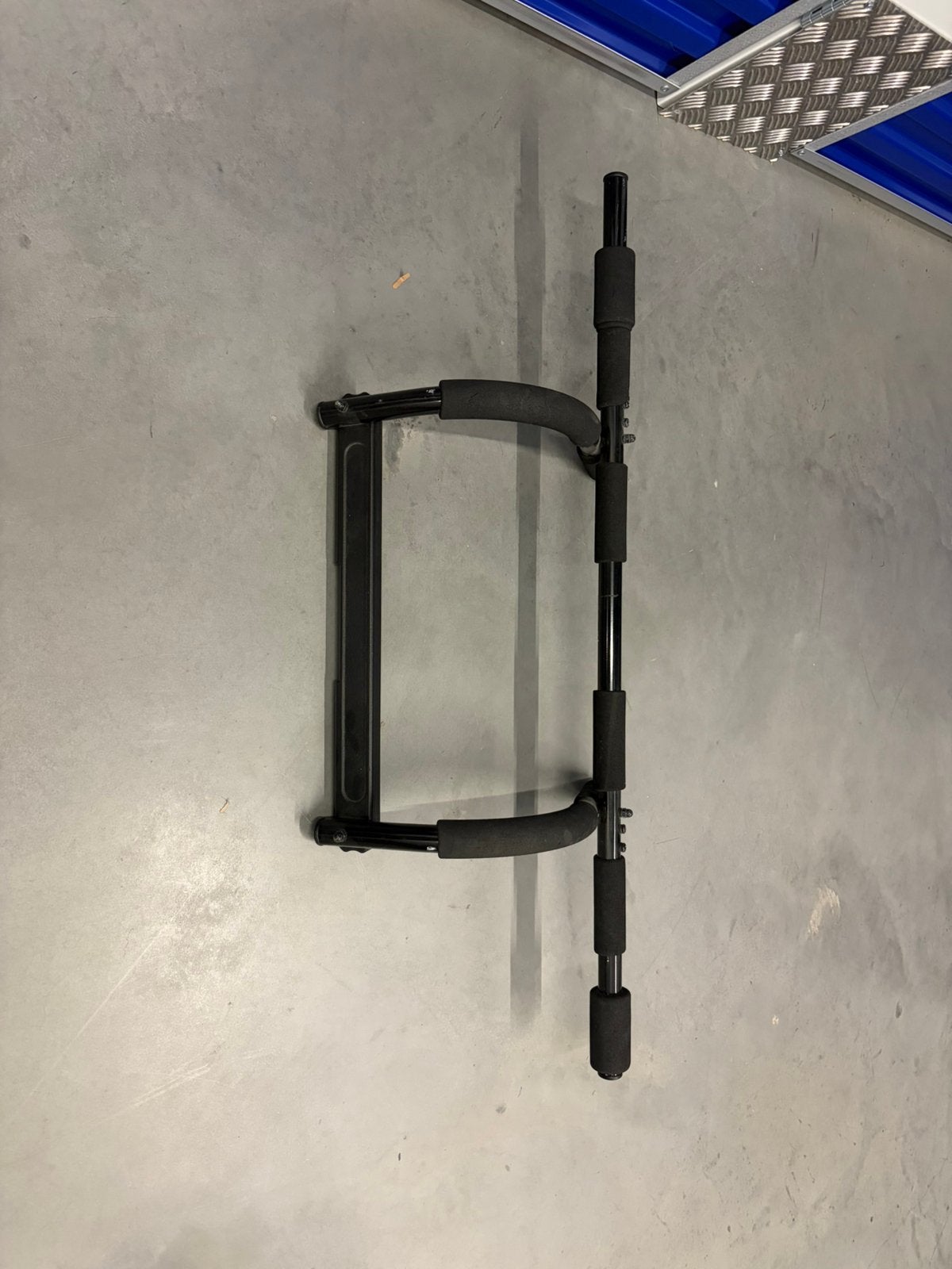 Door-mounted pull-up/pull-up & dip bar, Ophalen, Gebruikt, Krachtstation, Metaal