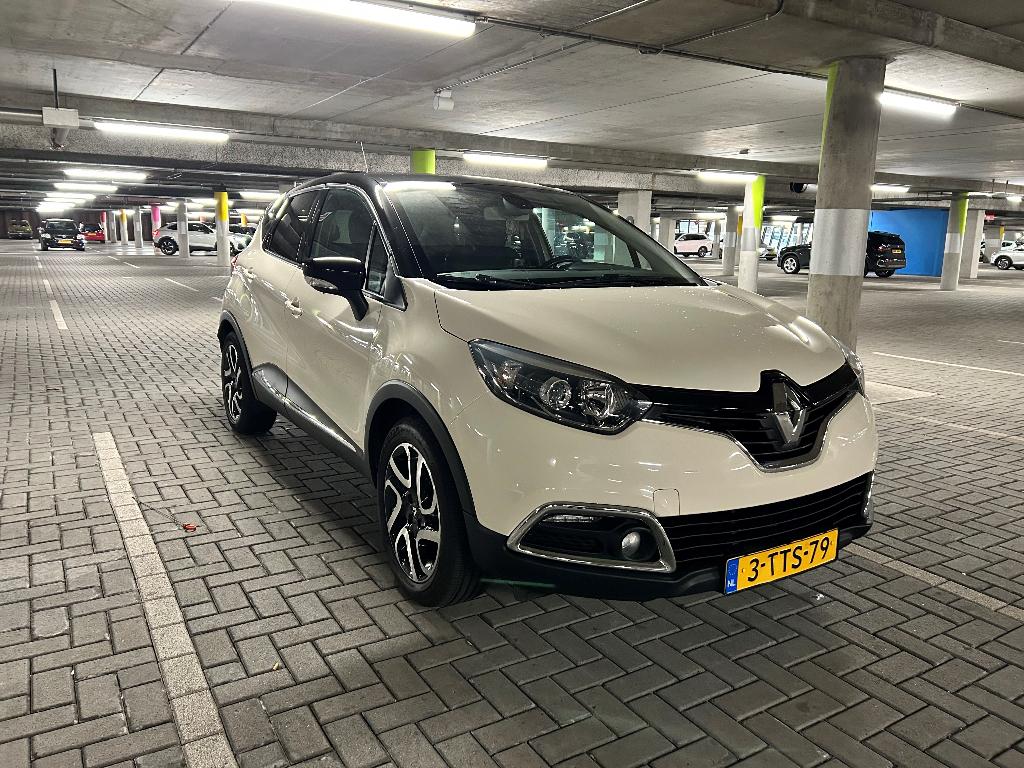 Renault Captur 0.9 TCE 90 2014 (Bieden vanaf €5200 DEN HAAG), Auto's, Voorwielaandrijving, 898 cc, Stof, Zwart