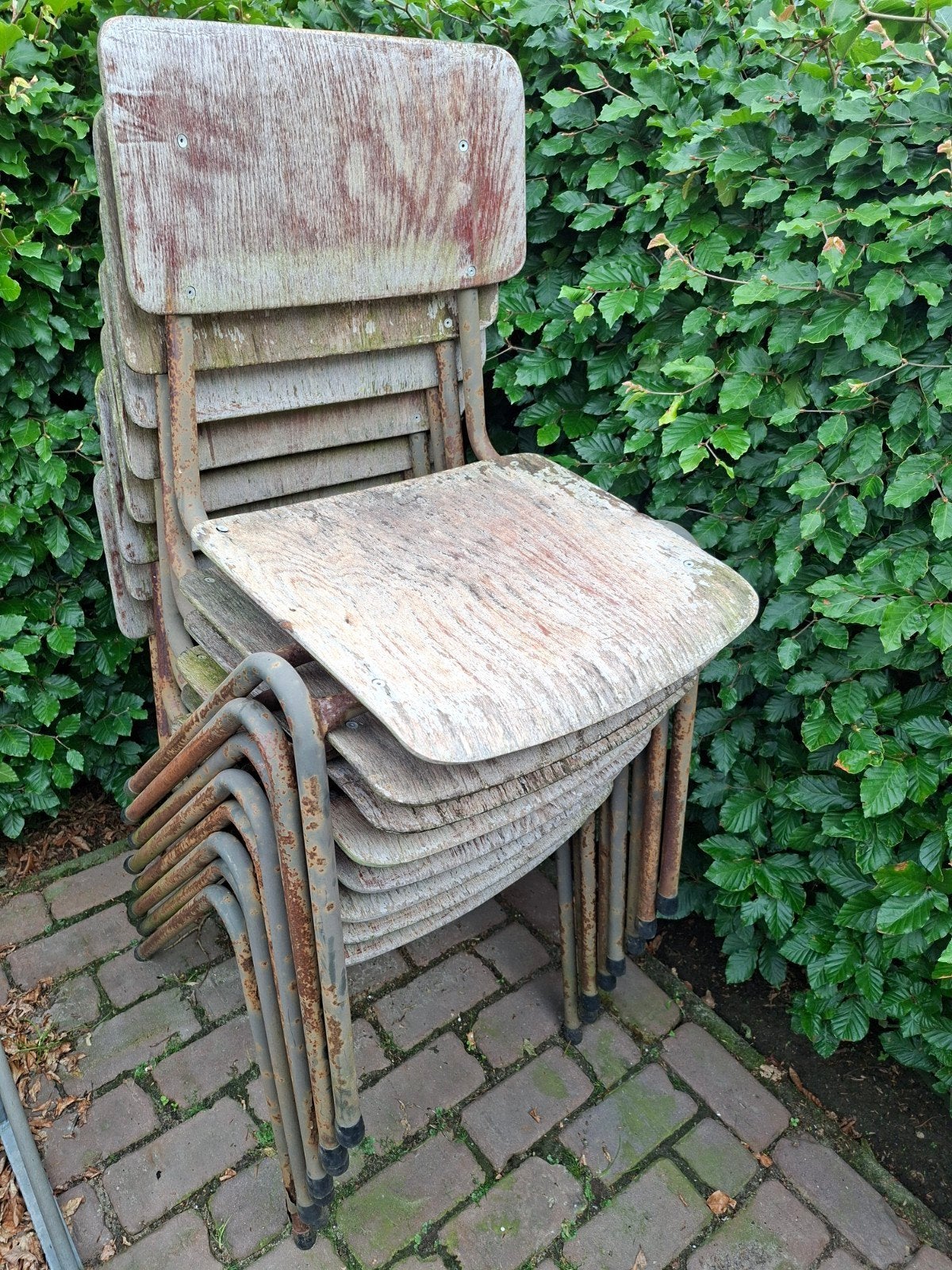 Stapelbare kantinestoelen, Ophalen