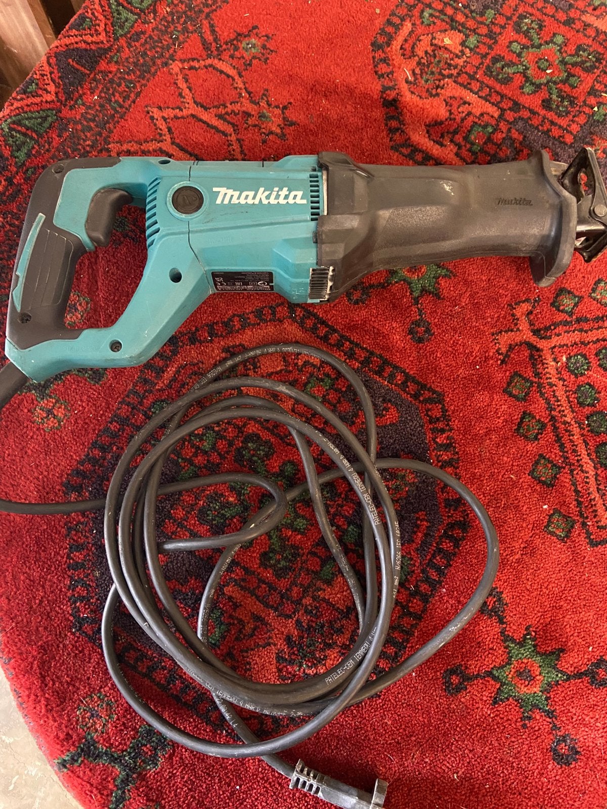 Makita reciprozaag., 70 mm of meer, 600 tot 1200 watt, Ophalen of Verzenden, Zo goed als nieuw