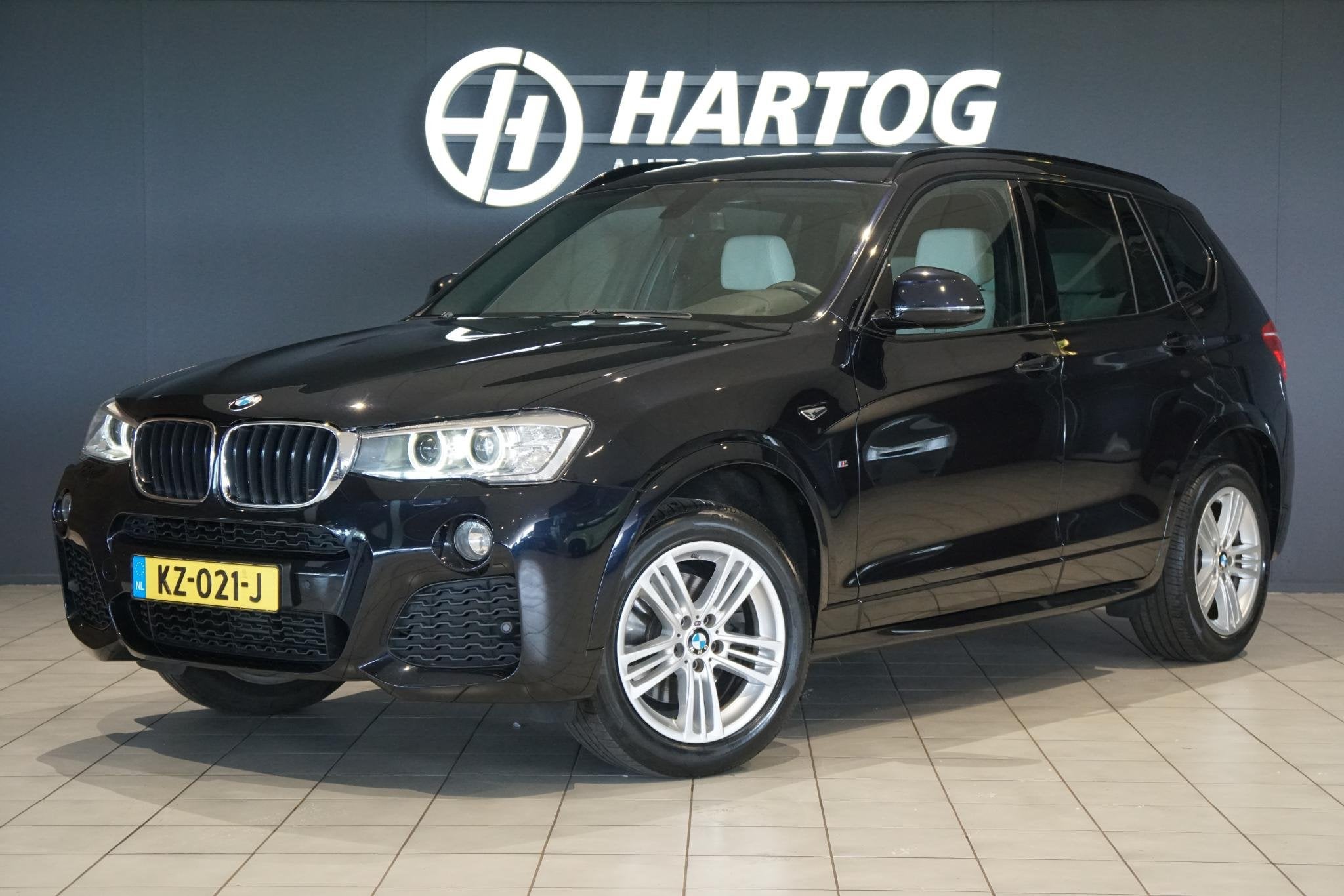 BMW X3 sDrive20i Centennial High Executive M SPORT * facelif, Auto's, Automaat, Achterwielaandrijving, Gebruikt, Euro 6