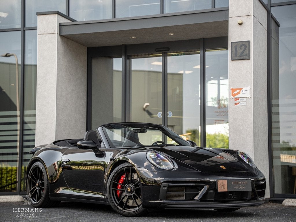Porsche 911 Cabrio 3.0 Carrera GTS / Bose / Stoelverkoeling, Auto's, Porsche, Automaat, Achterwielaandrijving, Gebruikt, Zwart
