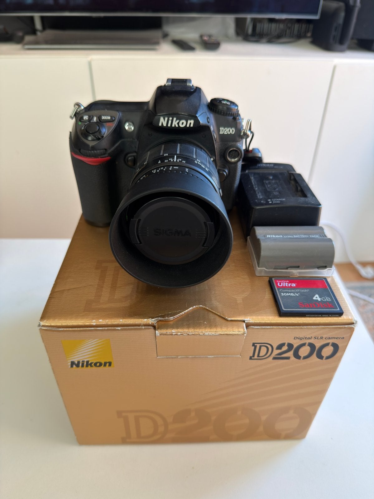 Nikon D200 + sigma 28-80 f/3.5-5.6, Geheugenkaart, Ingebouwde flitser, Spiegelreflex, 10 megapixels