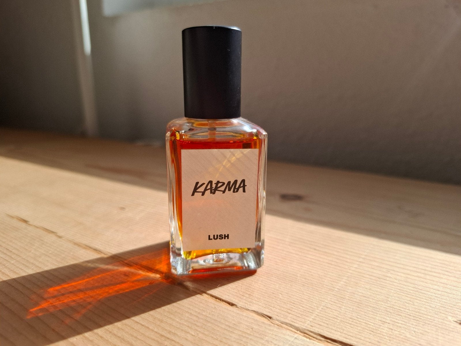 Lush Karma Parfum - 30ml, Ophalen of Verzenden, Zo goed als nieuw