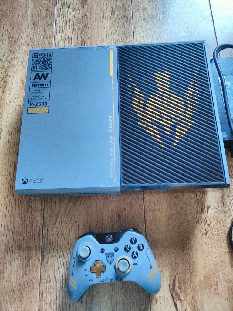 Xbox One 1TB Call of Duty Advanced Warfare Limited Edition, Spelcomputers en Games, Xbox One, Ophalen of Verzenden, Zo goed als nieuw