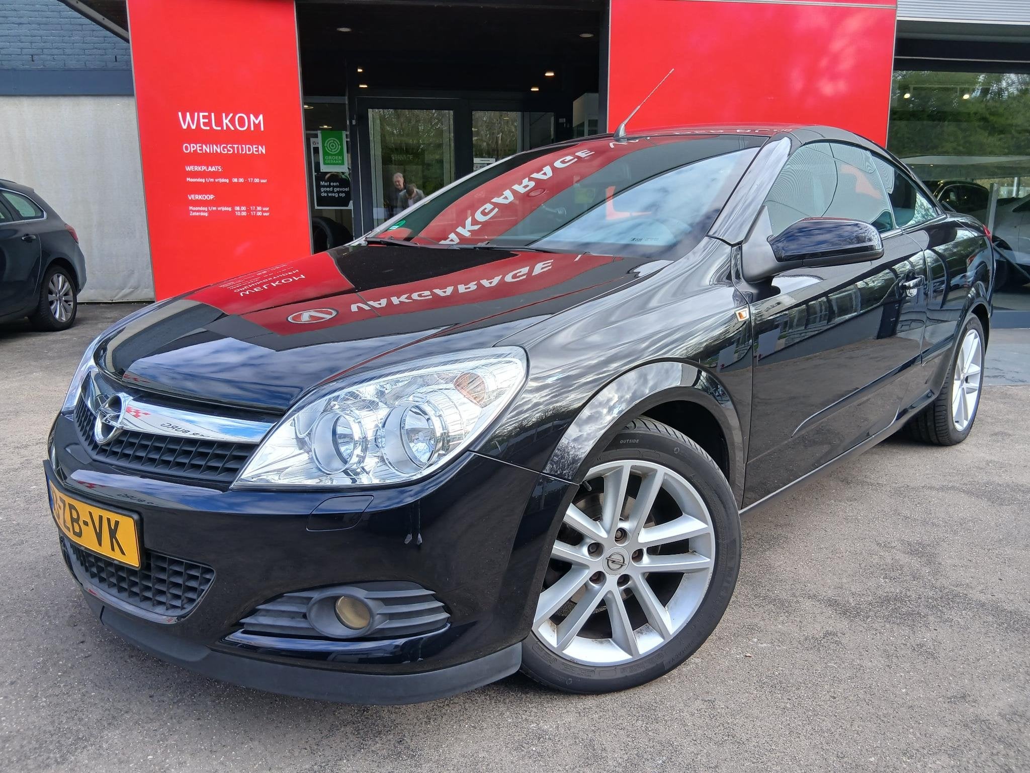 Opel Astra TwinTop 1.8 Enjoy, Stof, Gebruikt, Zwart, 4 cilinders