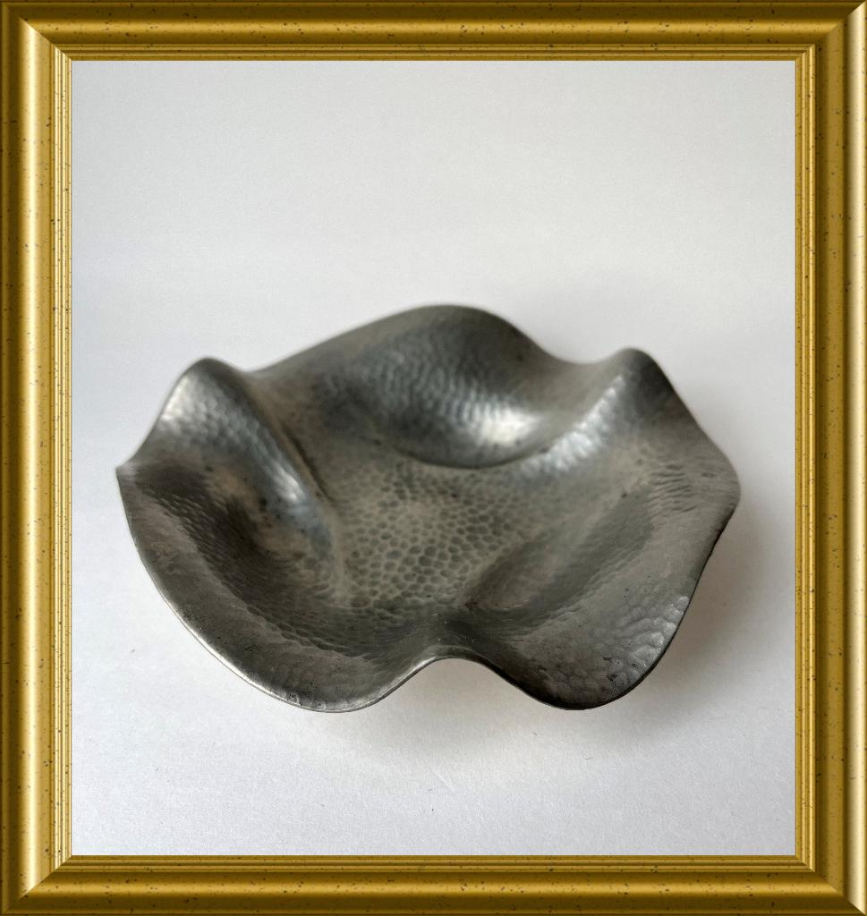 Oud gehamerd tinnen schaaltje, Antiek en Kunst, Antiek | Tin, Ophalen of Verzenden