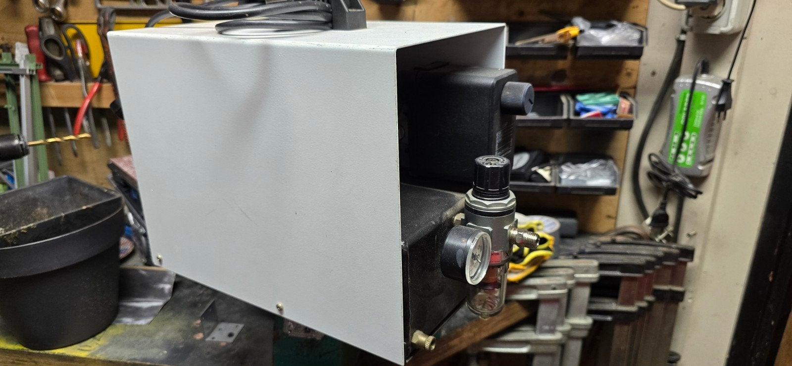Airbrush compressor, Ophalen of Verzenden, Gebruikt