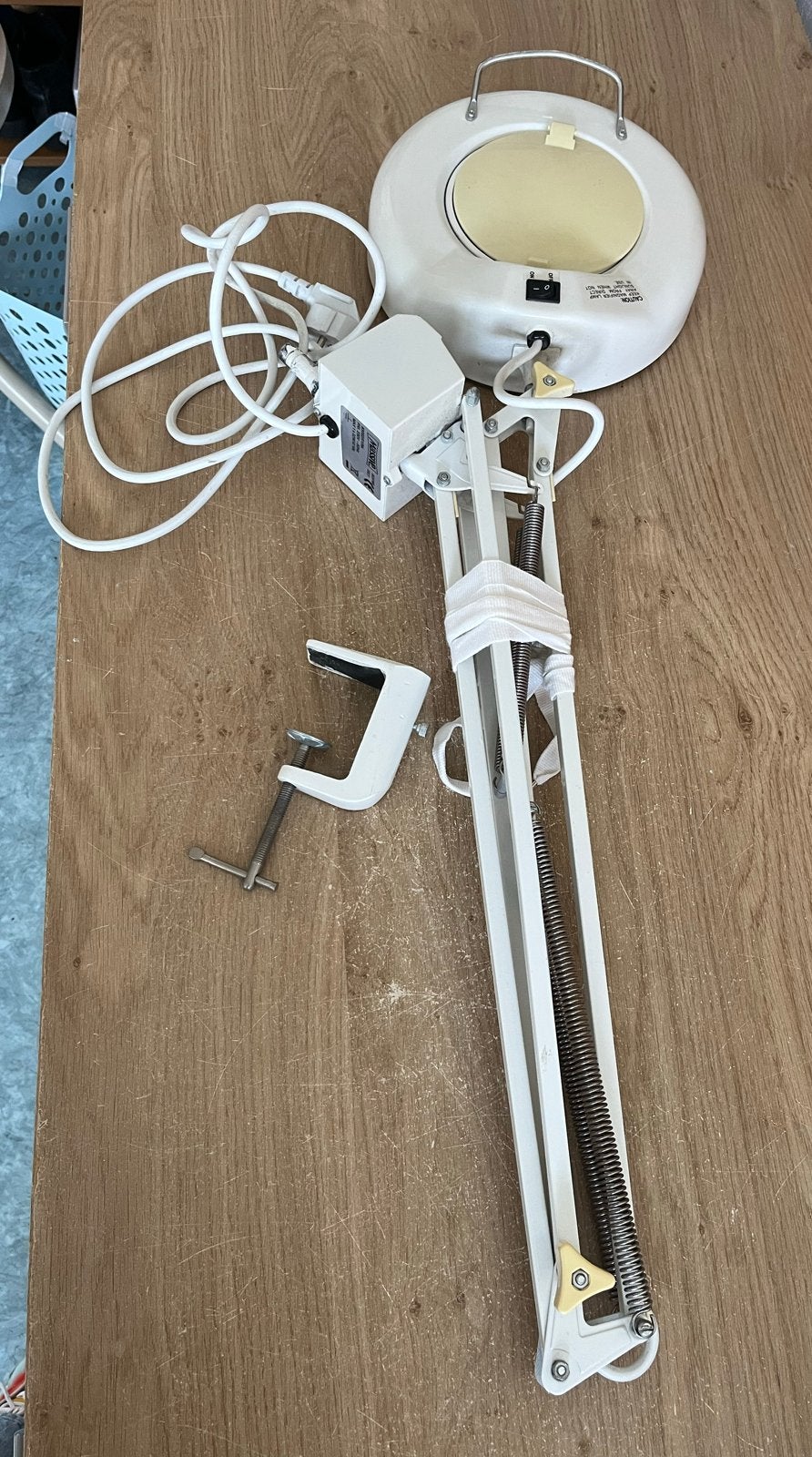 Loeplamp met tafelklem, Ophalen of Verzenden, Gebruikt, Loeplamp