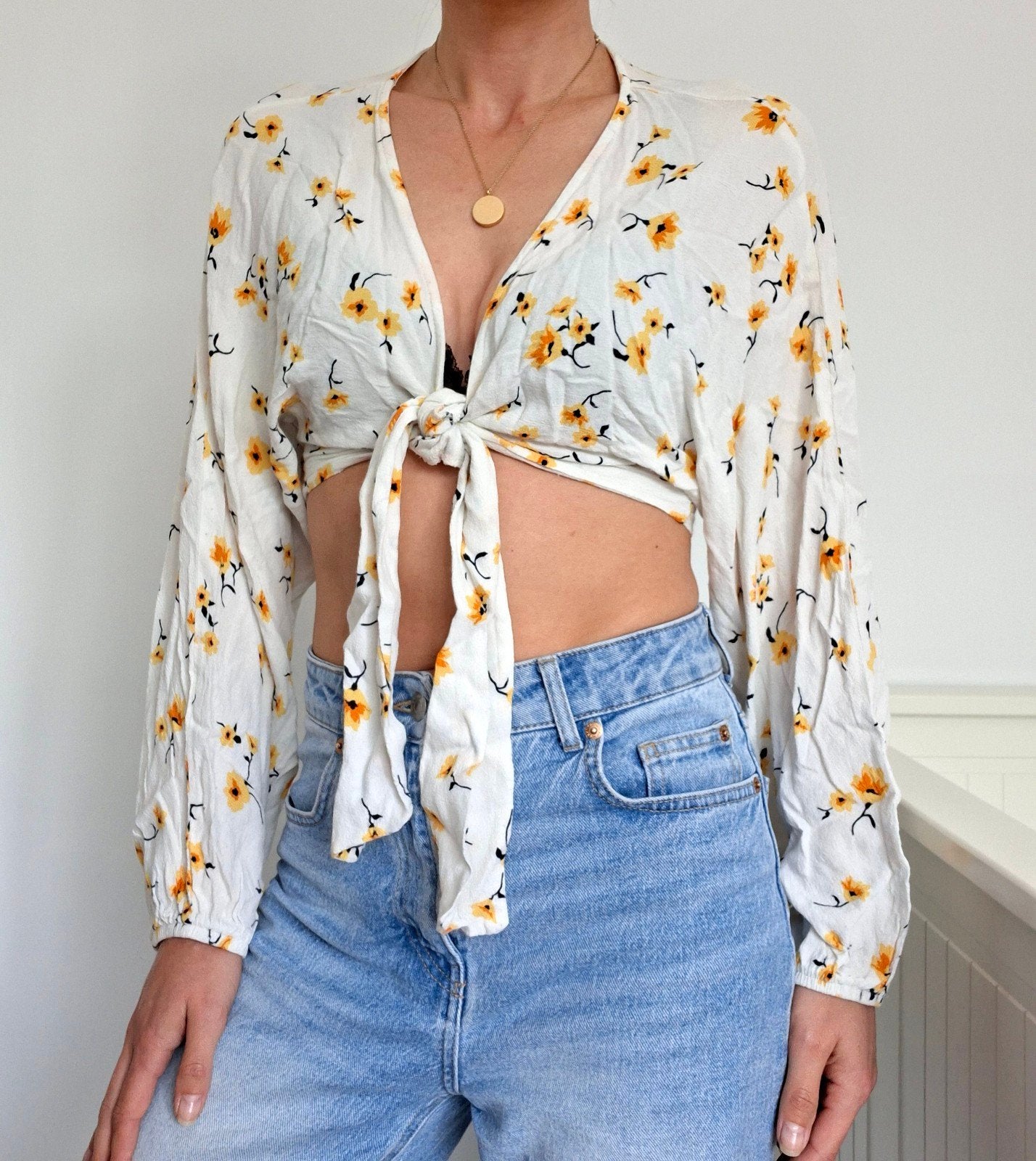 Bershka Milkmaid Top bloemenprint - floral blouse - maat M, Maat 38/40 (M), Wit, Zo goed als nieuw, Lange mouw