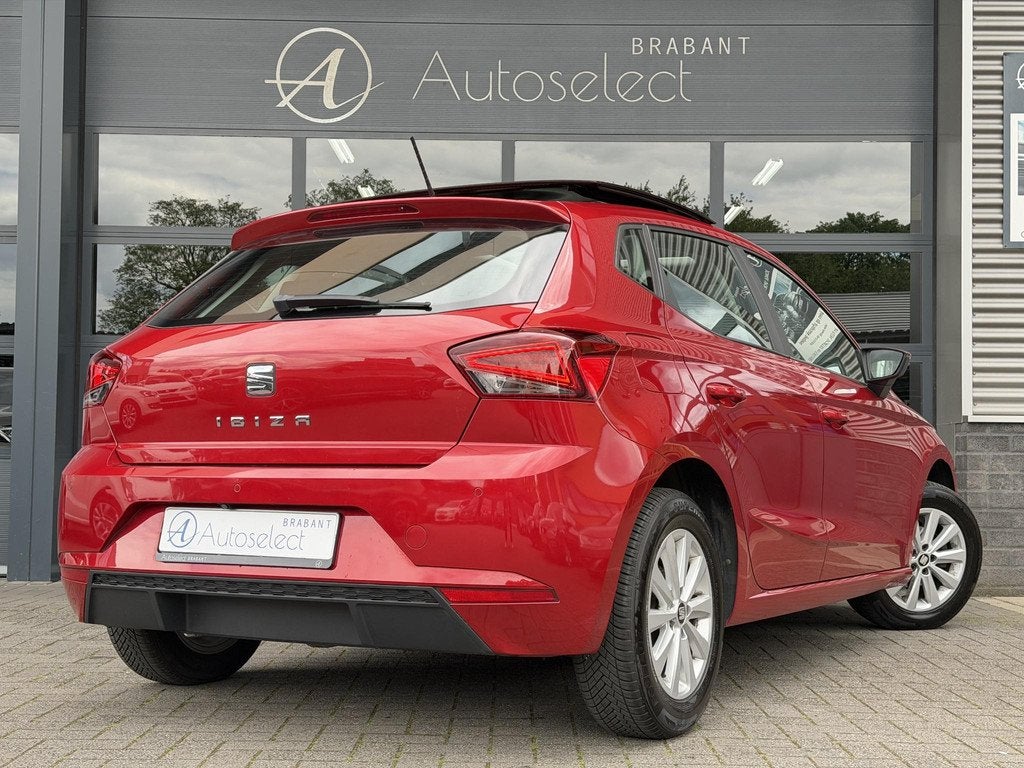 SEAT Ibiza 1.0 TSI Style CarPlay Pano Camera, Stof, Gebruikt, 95 pk, Ibiza
