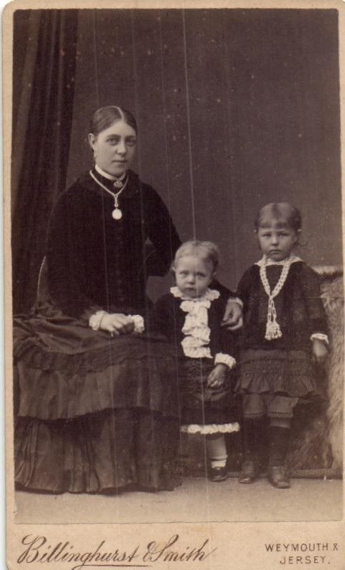 CDV - Moeder met 2 kinderen - Billinghurst Smith- Weymouth, Gebruikt, Verzenden, Foto, Buitenland