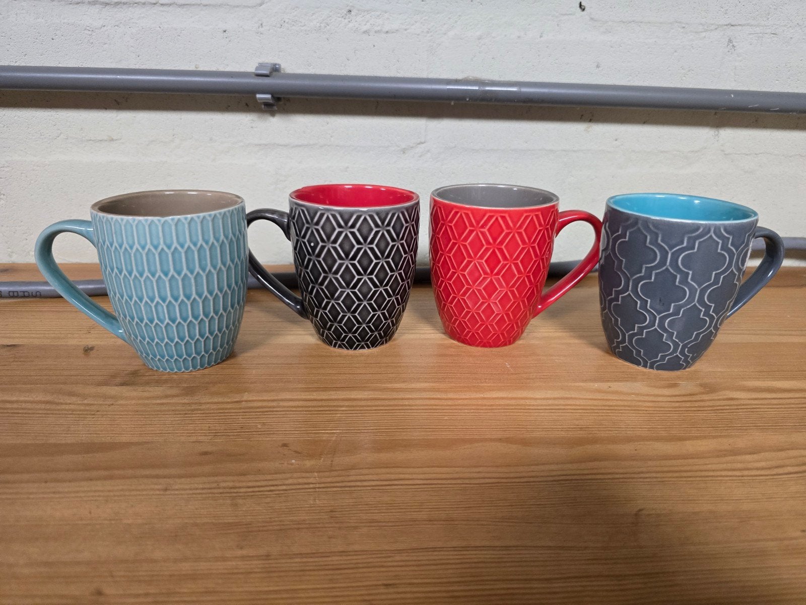 4 koffiekopjes met oor - diverse kleuren en patronen, Huis en Inrichting, Ophalen of Verzenden, Gebruikt, Mok
