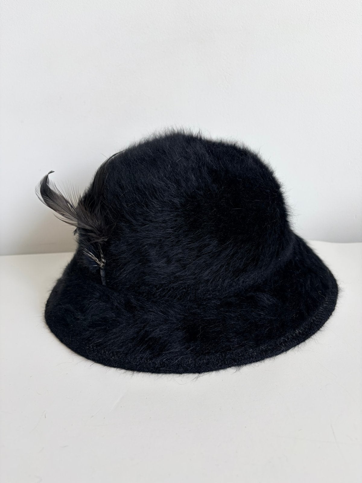 Kangol hoed Furgora met veer zwart Retro/Vintage ZGAN!!!, Ophalen of Verzenden, Zo goed als nieuw, One size fits all, Hoed
