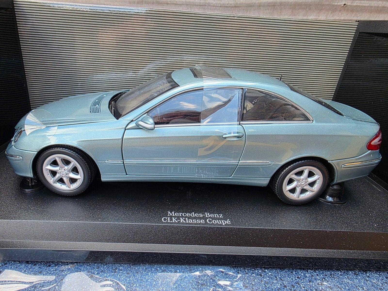 Mercedes-Benz CLK-Klasse Coupé modelauto 1:18, Hobby en Vrije tijd, Modelauto's | 1:18, Ophalen of Verzenden, Nieuw, Overige merken
