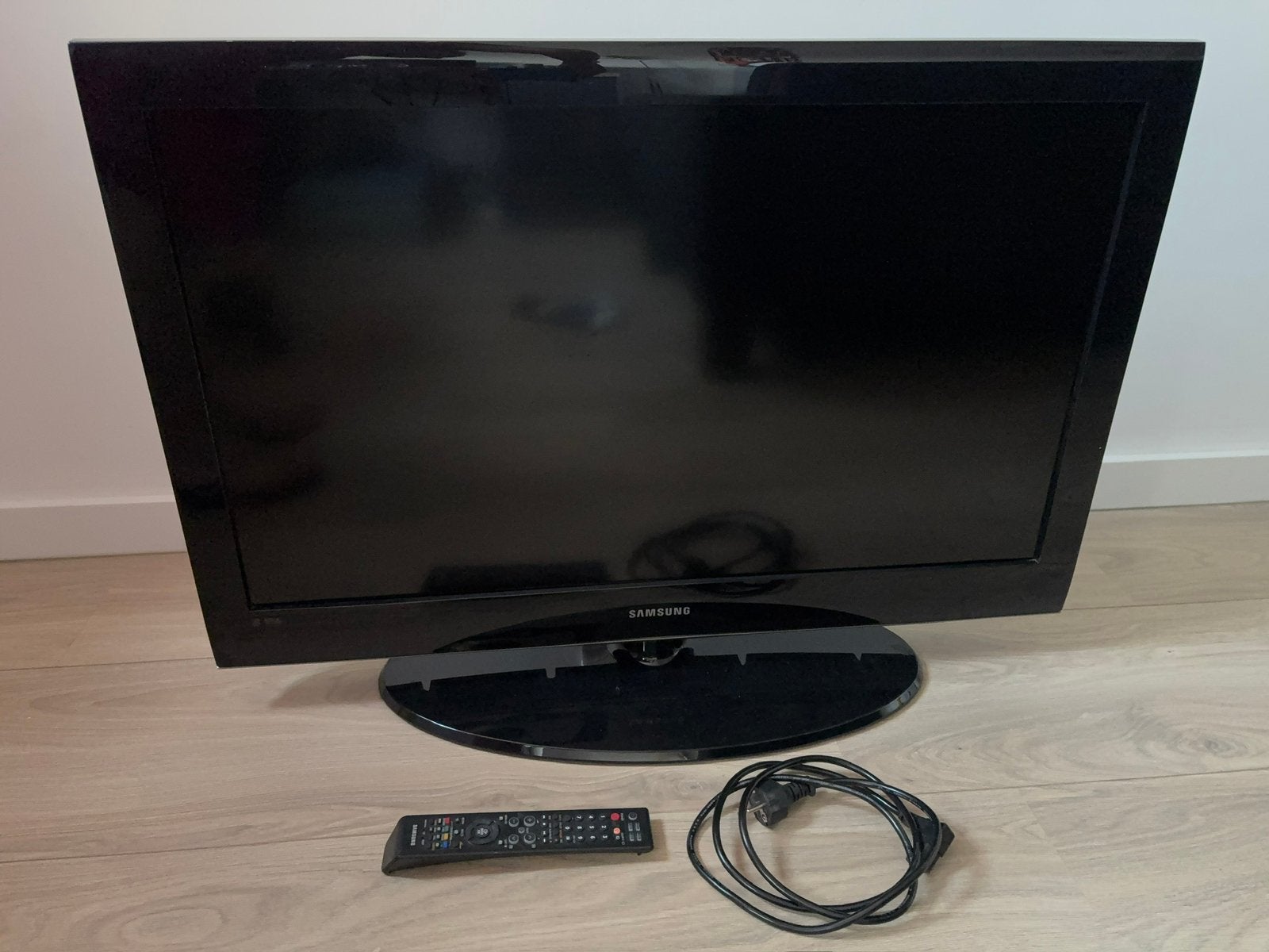 Samsung LCD tv Model LE37A552 Full HD 37 inch, Ophalen, Gebruikt, 50 Hz, LCD