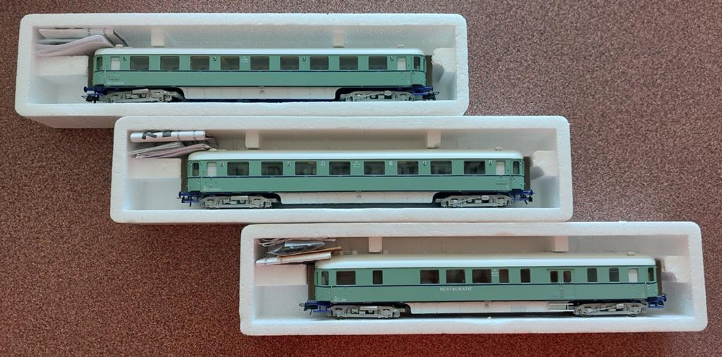 Roco 45760/1/2: driedelige set plan-D rijtuigen NS turquoise, Gelijkstroom, Ophalen of Verzenden, NS, Roco