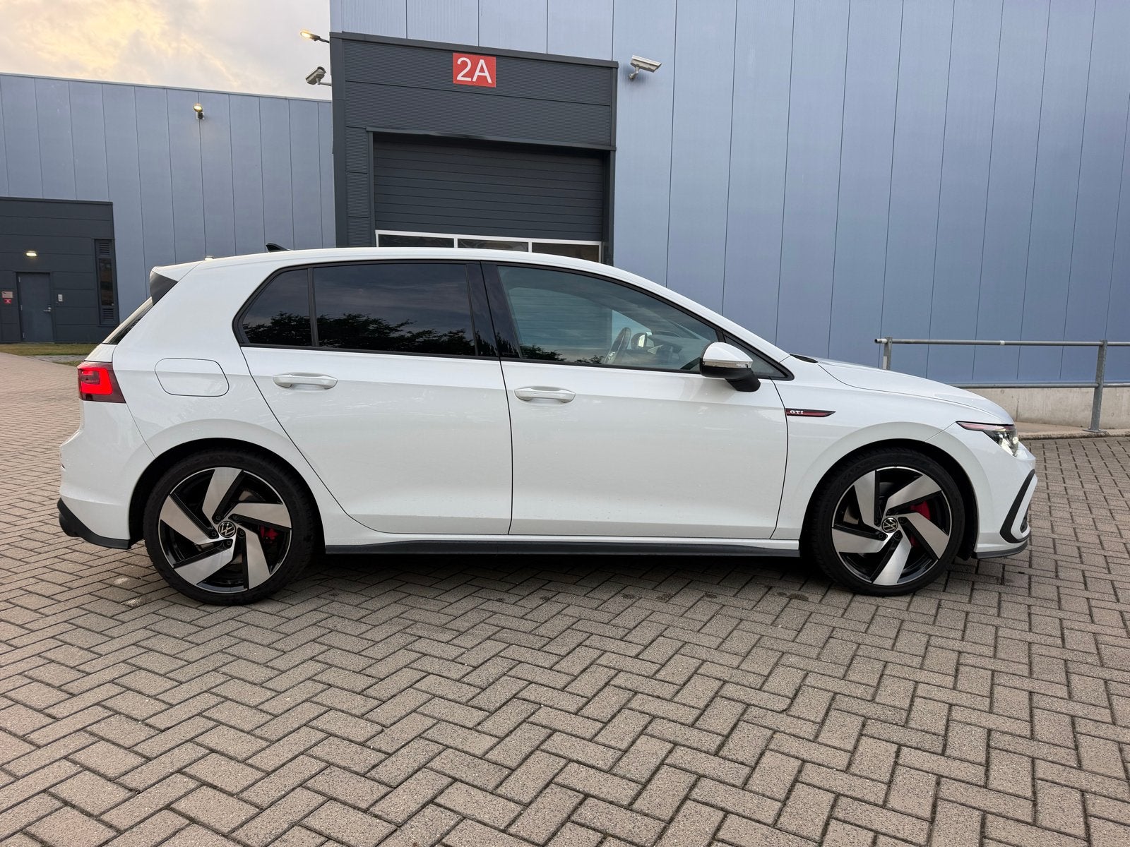 Volkswagen Golf GTI, ACC, HUD, Keyless, etc vol opties, 730 kg, 1363 kg, 4 cilinders, 1984 cc