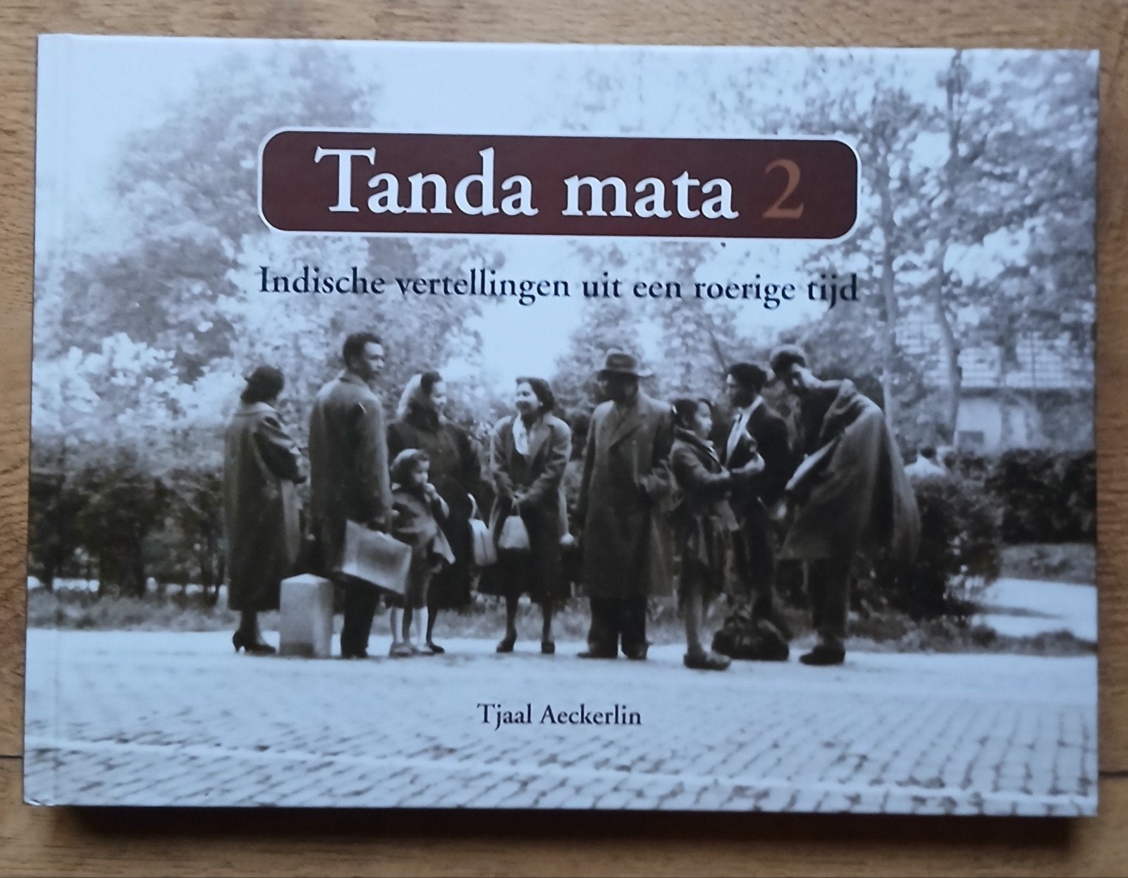 Tanda mata 1 en 2, Ophalen of Verzenden, Zo goed als nieuw