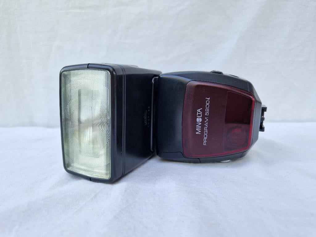 Minolta program 5200i flash, Ophalen of Verzenden, Zo goed als nieuw, Overige merken, Kantelbaar