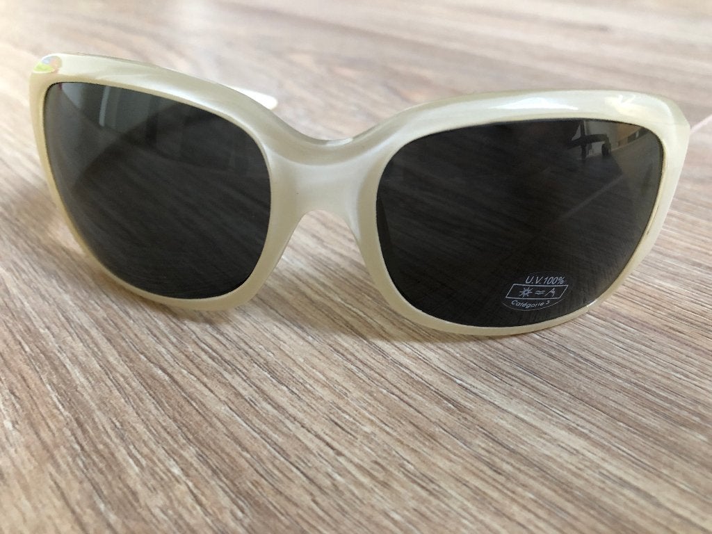 Nieuwe hippe witte zonnebril, Zonnebril, Wit, Nieuw, Ophalen