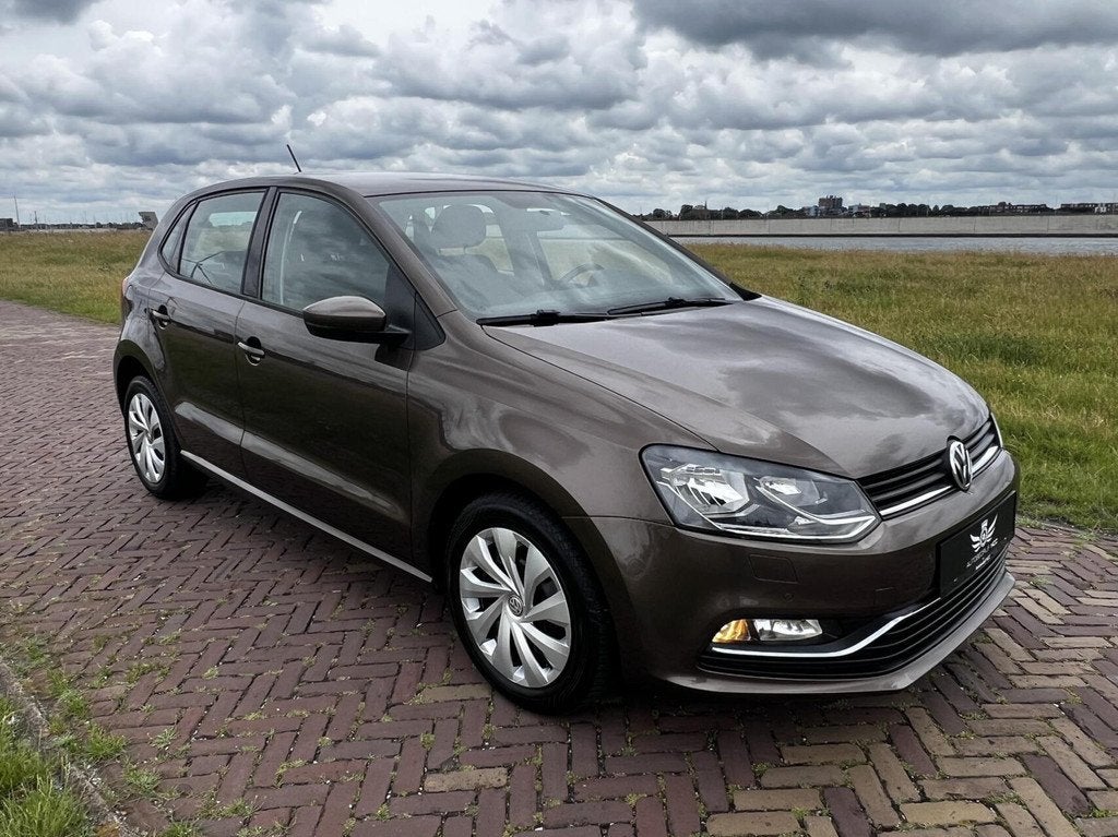 Volkswagen Polo 1.0 Comfortline BJ 2014 AIRCO|PDC V+A|NW APK, Auto's, Volkswagen, Stof, Gebruikt, Zwart, 4 cilinders