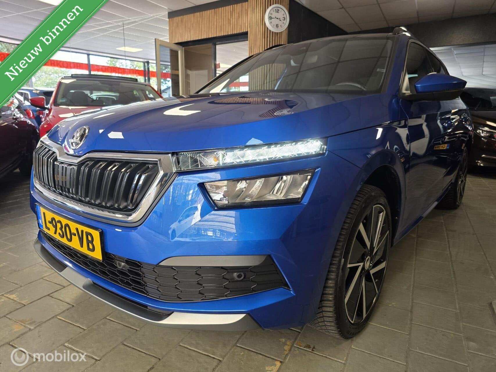 Skoda Kamiq 1.0 TSI Sport Business/ Panorama dak / Achteruit, Gebruikt, Euro 6, Blauw, 49 €/maand