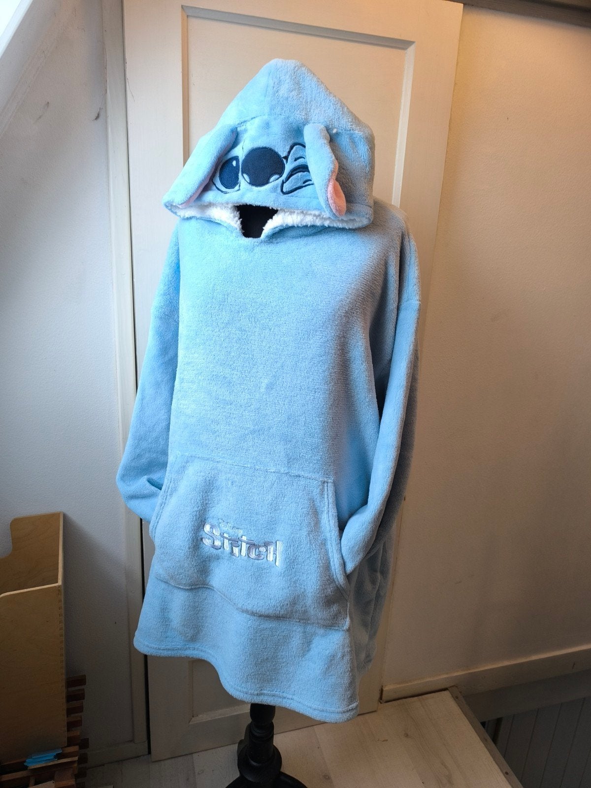 Stitch snuggle, snuggie, oversized hoodie mast S/M, Kleding | Dames, Maat 38/40 (M), Blauw, Nieuw, Stitch