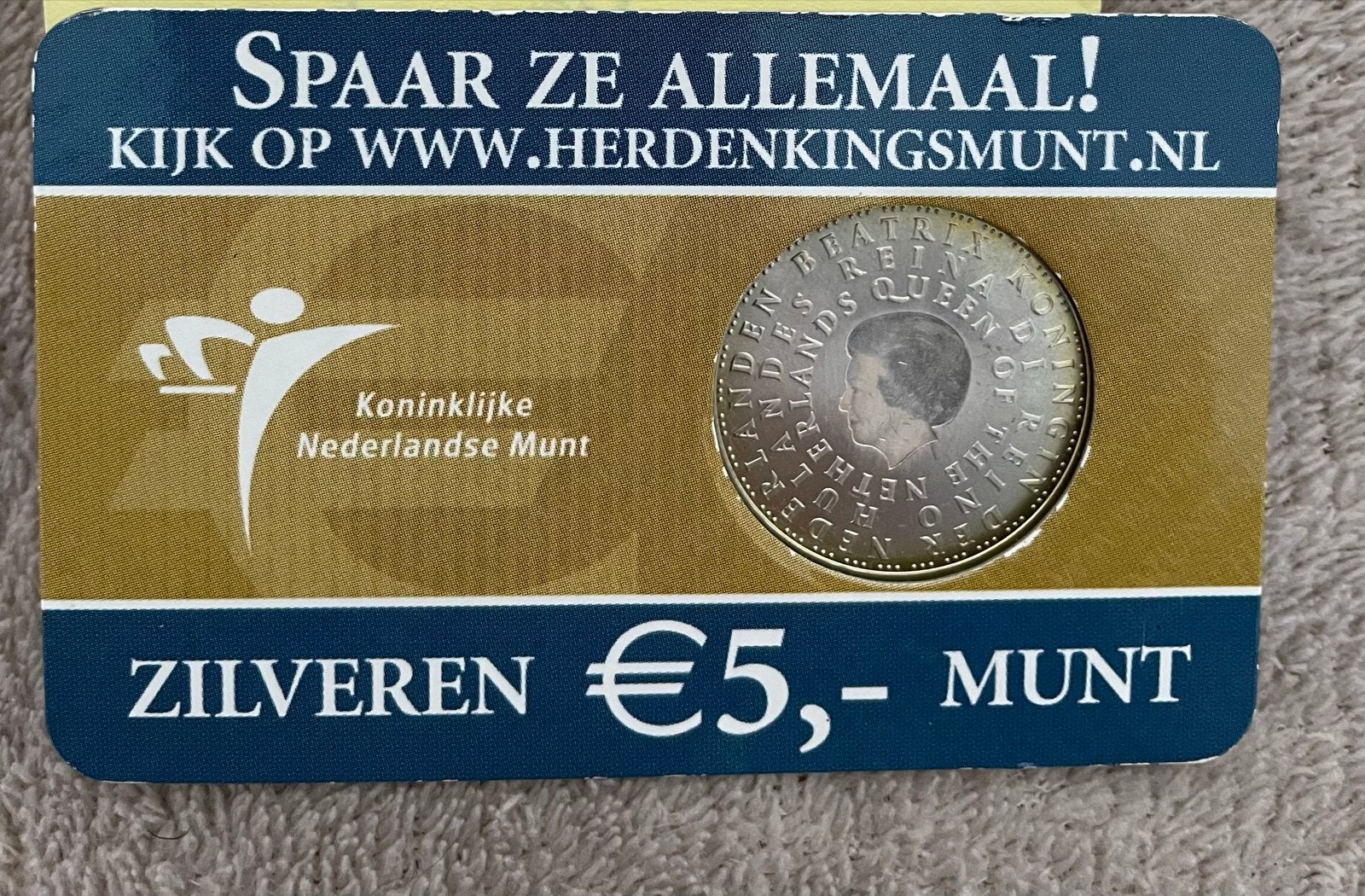 Beatrixmunt en Koninkrijksmunt in coincard, Postzegels en Munten, Munten | Nederland, Verzenden, Koningin Beatrix, Euro's, Setje