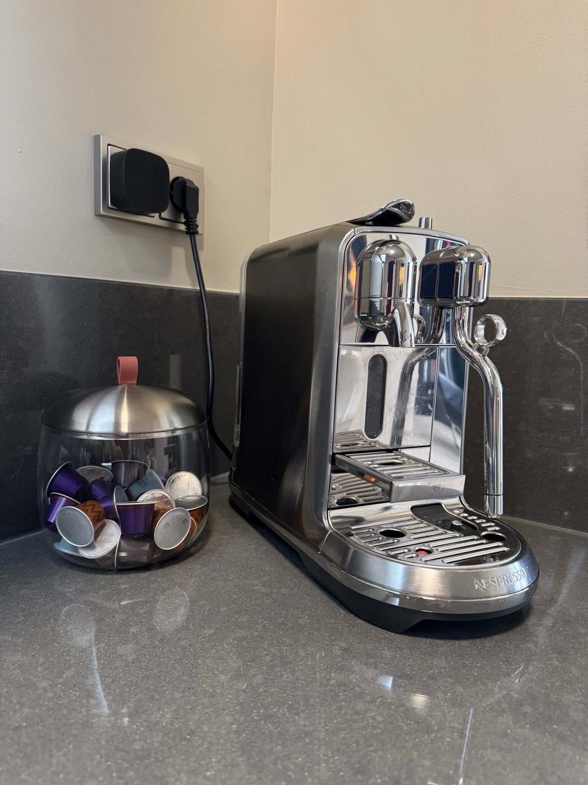 Nespresso Creatista Plus - Zilveren Espressomachine, Witgoed en Apparatuur, Koffiezetapparaten, Espresso apparaat, Ophalen of Verzenden