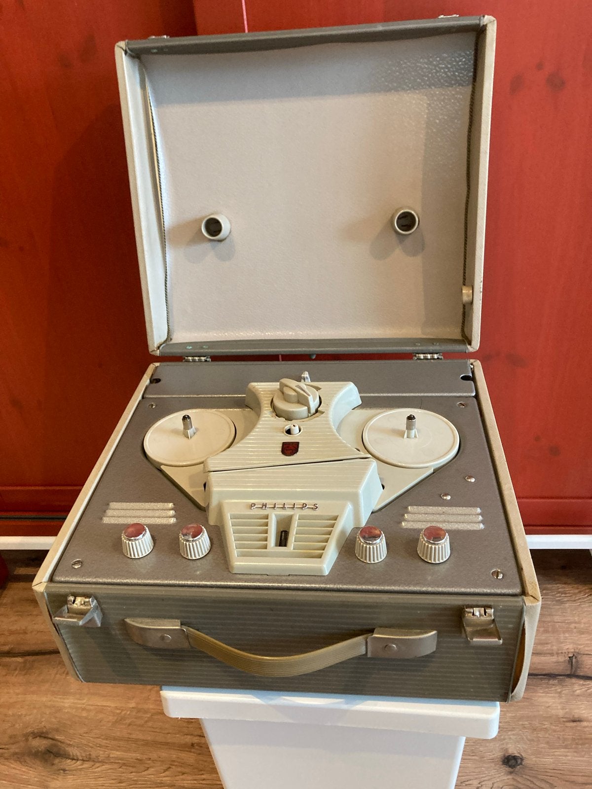 Philips bandrecorder uit 1958 - Defect, Audio, Tv en Foto, Ophalen of Verzenden, Defecte bandrecorder